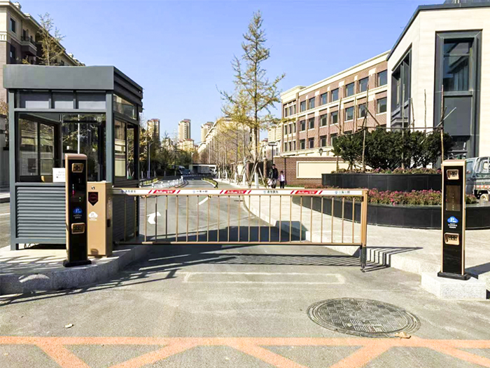 某別墅區(qū)采用 “安快” 車(chē)牌識(shí)別系統(tǒng)